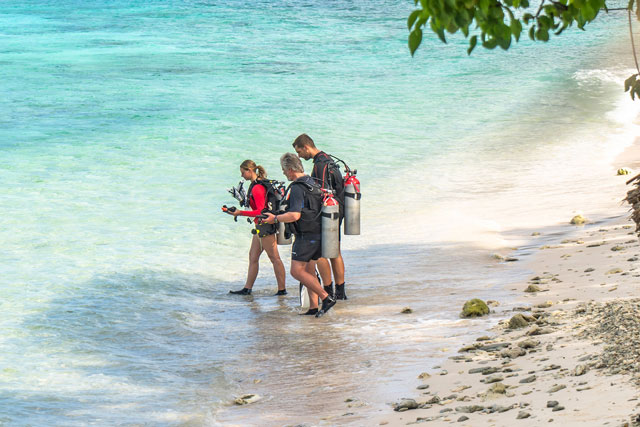 6 Days u/l Air Tanks for Shore Diving Curacao